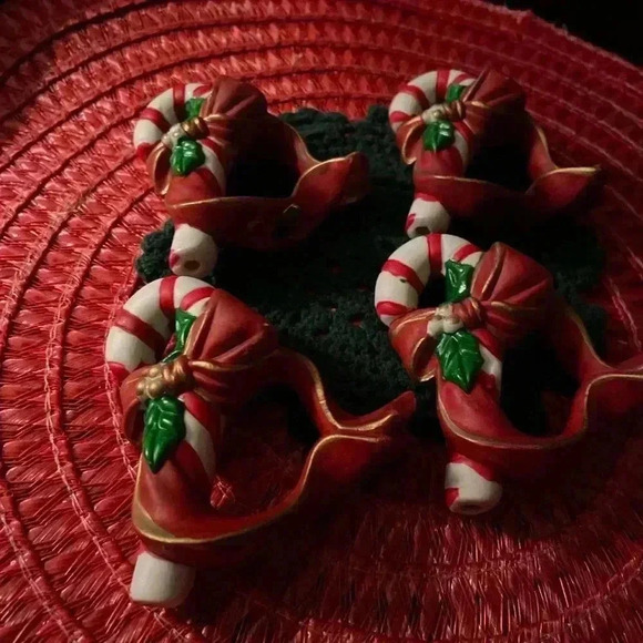 Christmas candy cane napkins holders set of 4 . Red ,white ,green .3 “ in height - Picture 3 of 8
